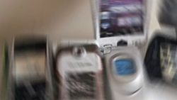 2 bin lira verdiği telefon maket çıktı