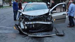 Manisa'da kaza: 2 ölü 8 yaralı