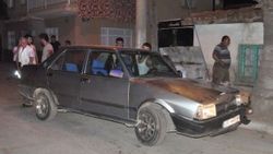 Manisa'da otomobil yayalara çarptı: 4 yaralı