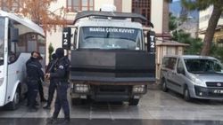 Manisa'da HDP il binasına polis baskını