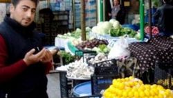 Sarıgöl’de esnaf pazar duası yapıyor
