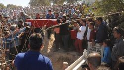 Mardin'de şehit korucu Kürtçe ağıtlarla defnedildi