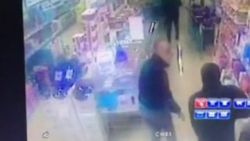 Çanakkale'de market soygunu güvenlik kamerasında