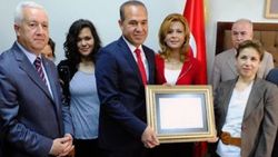 Adana'nın yeni başkanı Hüseyin Sözlü mazbatasını aldı