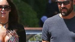 Megan Fox hamile kalınca boşanmayı erteledi