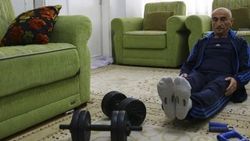 65 yaşında gözünü mekik rekoruna dikti
