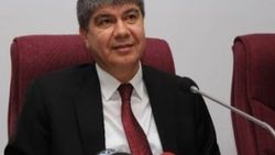 Menderes Türel'den turizmcilere bedava su teklifi