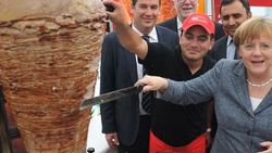 Almanya Başbakanı Merkel döner kesti
