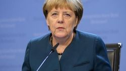 Merkel, Trump ile telefonda görüştü