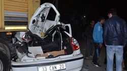 Otomobil park halindeki TIR'a çarptı: 4 ölü 2 yaralı