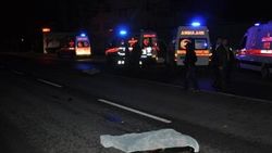 Mersin'de otomobil yayalara çarpıp kaçtı: 2 ölü