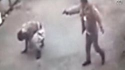 Mersinli adam baba ve oğluna kurşun yağdırdı