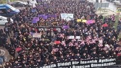 Mersin'de Özgecan için yürüdüler