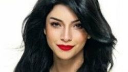 Merve Boluğur: Aşkta kelimelerden hoşlanmıyorum