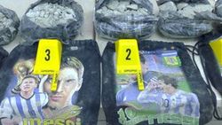 Teröristler Messi resimli torbalarda patlayıcı sakladı