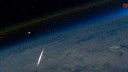 NASA düşen meteoru görüntüledi İZLE