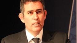Metin Feyzioğlu'nun açılış konuşması ortamı gerdi