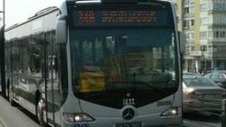 Metrobüste şüpheli çanta paniği