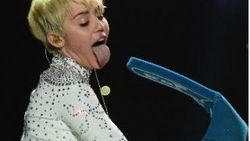Miley Cyrus‘ın kalbi tekledi