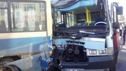 İstanbul'da yarışan minibüsler kaza yaptı