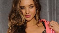 Miranda Kerr Antalya'ya geliyor