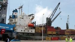 Mogadişu Limanı'nı 20 yıllığına Türk şirketi işletecek