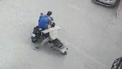Kazayı ucuz atlatan sürücüler, tokalaşıp ayrıldı