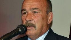 Sakarya'da emekli okul müdürü asılı bulundu