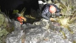 Keçilerini arayan iki kardeş kayalıklardan düştü: 1 ölü