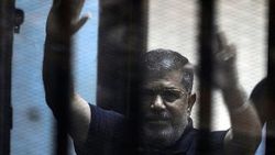 Mursi'nin duruşması ertelendi