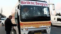 Mustafa Sarıgül'ün seçim otobüsü taşlandı