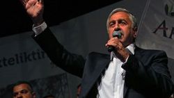 Kıbrıs Rum Yönetimi Mustafa Akıncı ile görüşecek