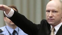 77 kişiyi öldüren Norveçli katil Nazi selamı verdi