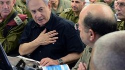 Netanyahu komutanlık karargahını ziyaret etti