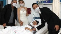 Hastane odasında nikah kıydılar