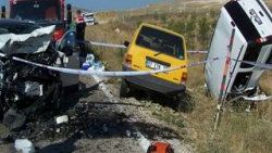 Elmalı'da trafik kazası 6 ölü