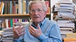 Noam Chomsky fişlendi