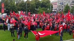 Norveç'te Türkler darbe ve teröre karşı yürüdü
