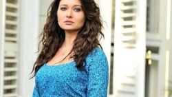 Nurgül Yeşilçay'dan bikinili poz