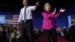 Obama ilk kez Clinton'ın seçim mitingine katıldı