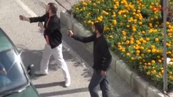 Erzurum'da olay çıkaran gençler polisi oyuna getirdi