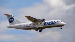 Rus yolcu uçağı acil iniş yaptı