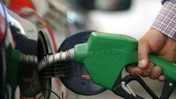 Benzine zam geldi