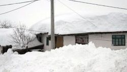 Bursa'da köylüler karda mahsur kaldı