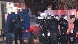 Usul dışı gözaltına alan polise ağır ceza