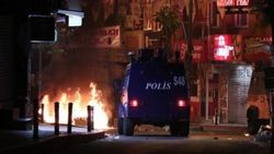 Okmeydanı’nda korsan gösteri düzenlendi