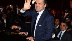 Ömer Çelik'e davullu zurnalı karşılama