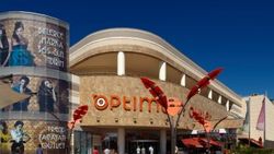 Karşıyaka Carrefour Optimum AVM oluyor