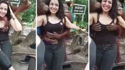 Orangutan ile fotoğraf çekmek isteyen turist tacize uğradı