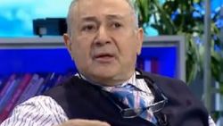 Orhan Kural: Sifonu çekmeyin bırakın koksun İZLE